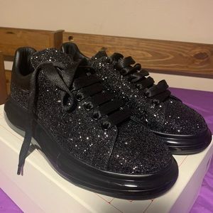 Alexander McQueen size 43.5 (US size 10.5) New, never worn All Black